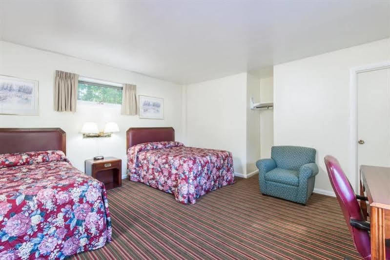 Relax Inn Brunswick Esterno foto